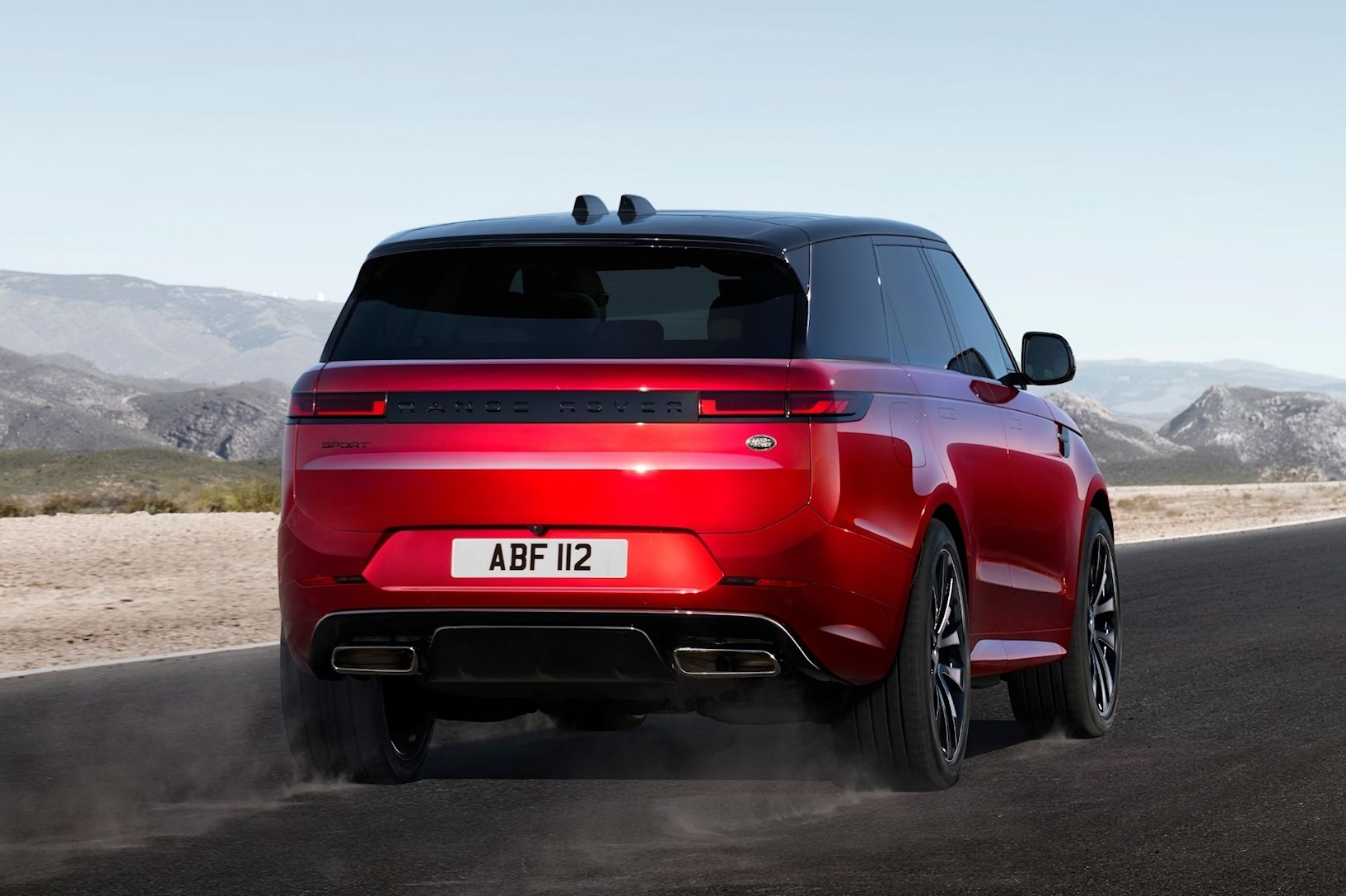 5 Coolest Features Of The New Range Rover Sport